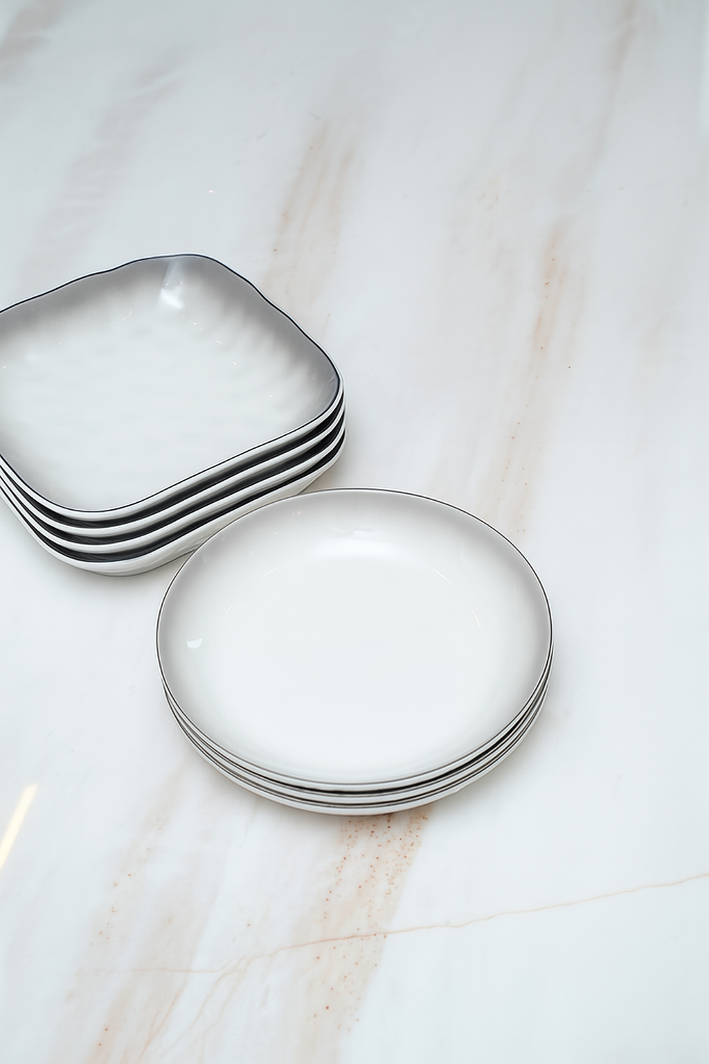 Serving Plate Set (2 Square+ 2 Round)