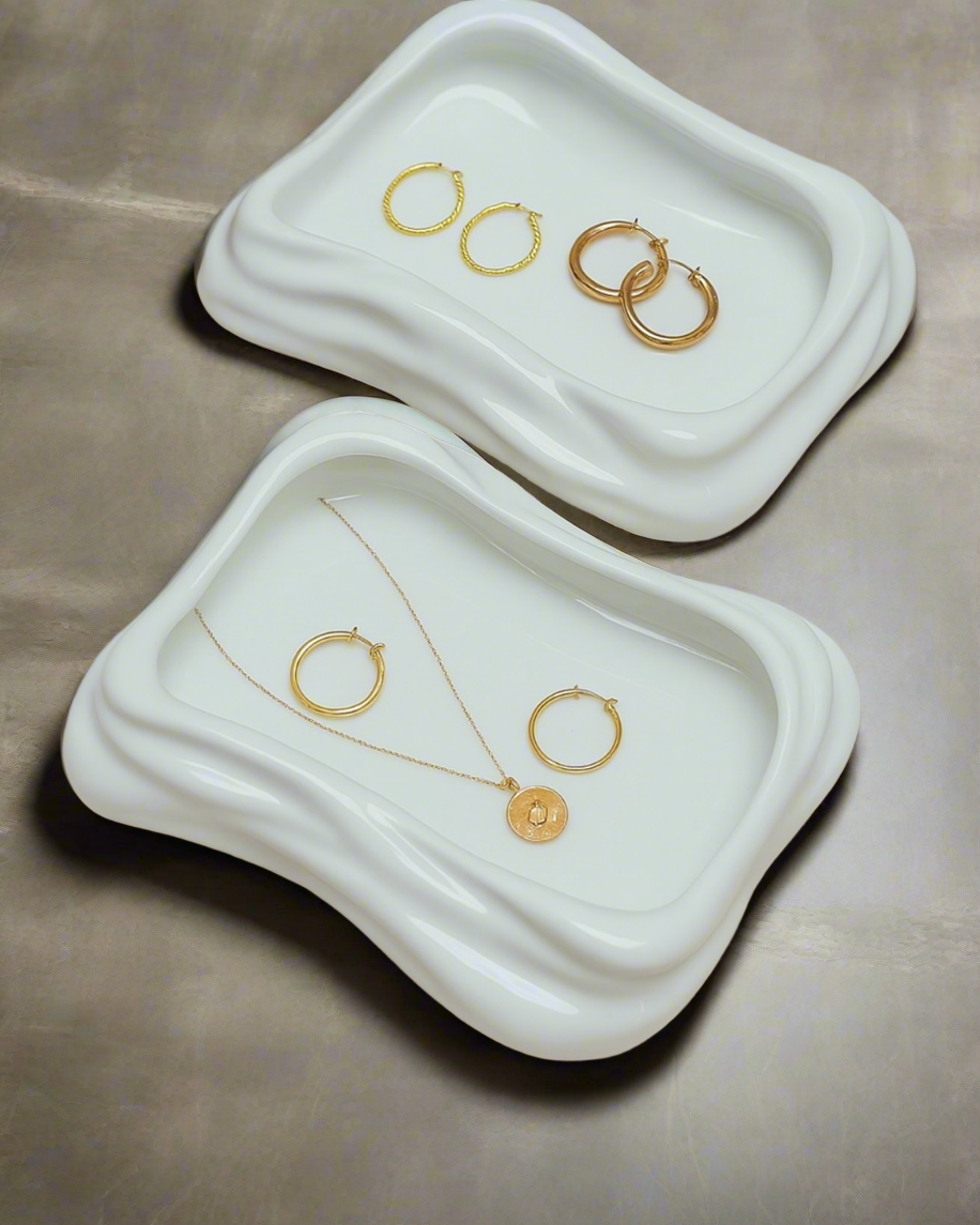 Wavy Edge Ceramic Tray