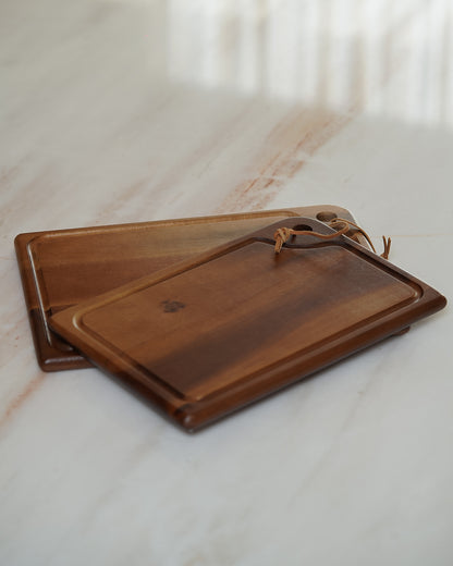 Acacia Board with Handle 